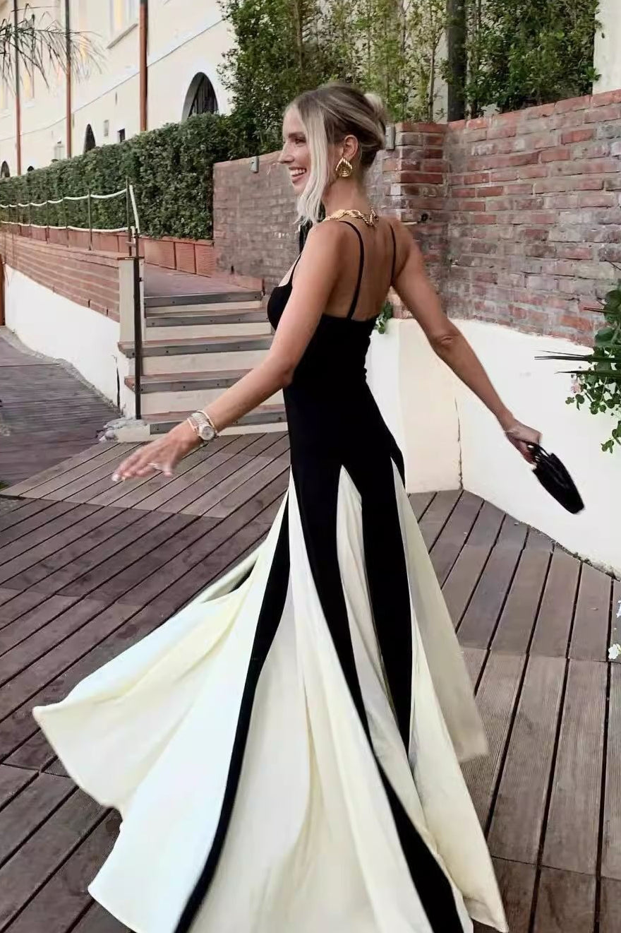 فستان ماكسي أبيض وأسود